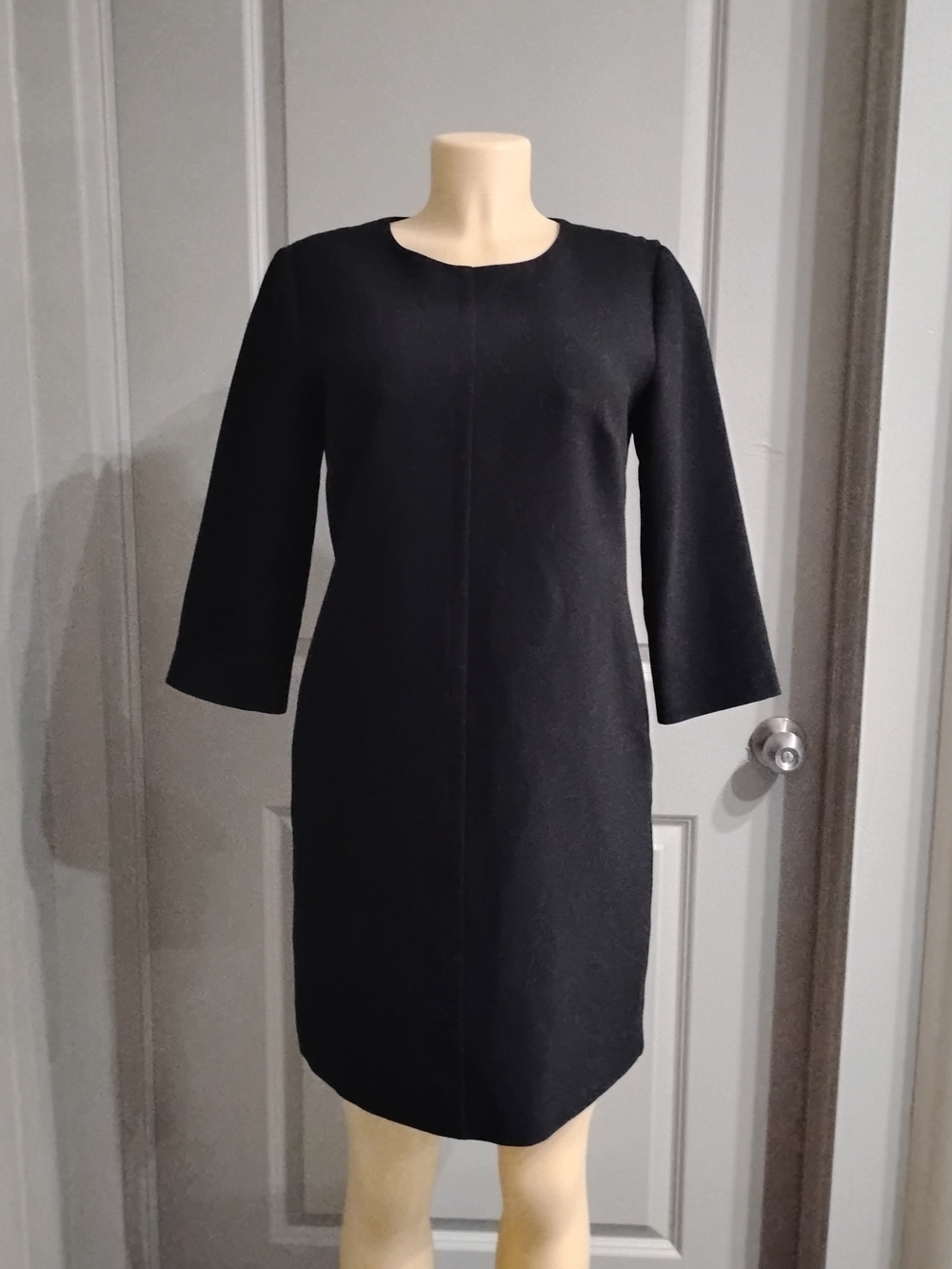 Vince Camuto Black Knee Length Dress With Waist Belt